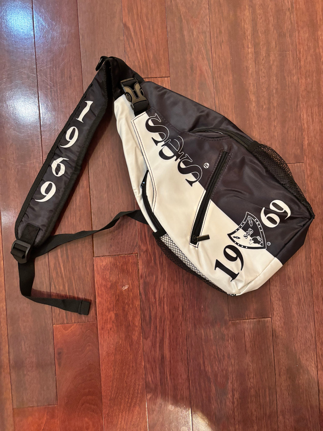 Swing Crossbody Bag